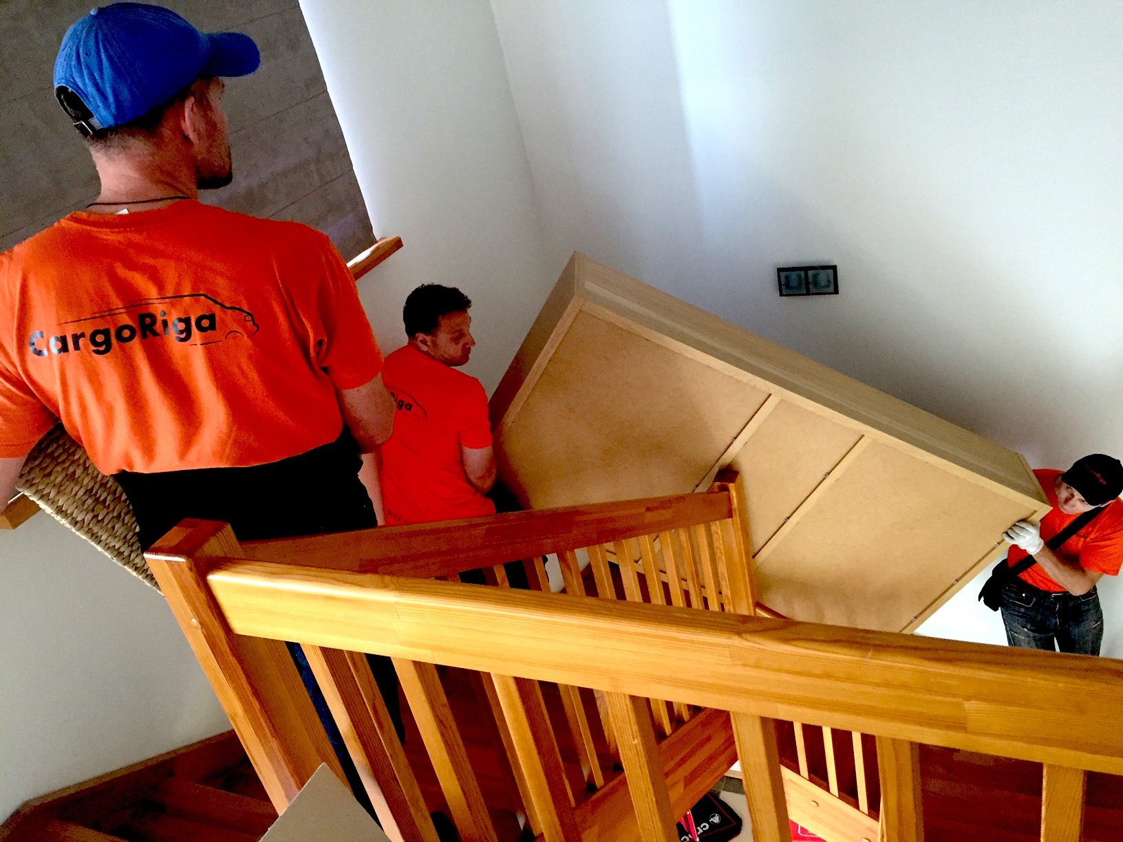 International shipping furniture 2023 furniture mover, cheapest way